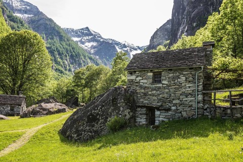 Traditional old stone houses, Splueia Bella, near Foroglio, Val Calnègia, Maggia Valley, Valle