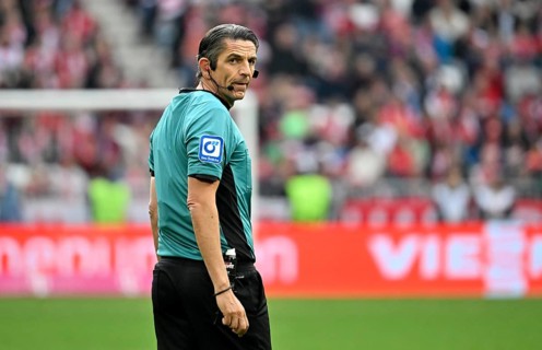 Referee Deniz Aytekin Looking back soccer Bundesliga, Allianz Arena, Munich, Bayern, Germany