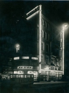 Hamburg, Haus Siegler, theatre, cabaret, café house, Steindamm 45, illuminated building in black