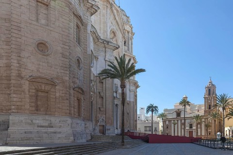 Cathedral of Cádiz (Catedral de Santa Cruz de Cádiz) in the Plaza de la Catedral, Cádiz, Andalusia,