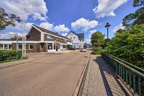 Sparkasse Krefeld, residential and commercial buildings, general architecture, car bridge and