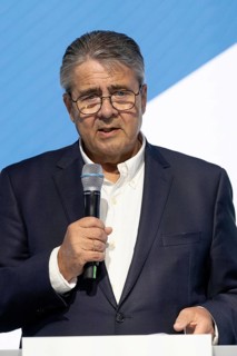Sigmar Gabriel, Chairman of the Atlantik-Brücke and former Vice-Chancellor, at the SACEUR