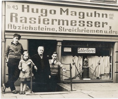Knife shop, sharpening stones, razors, grinding shop, Hugo Maguhn, since 1882, cellar shop, shop,