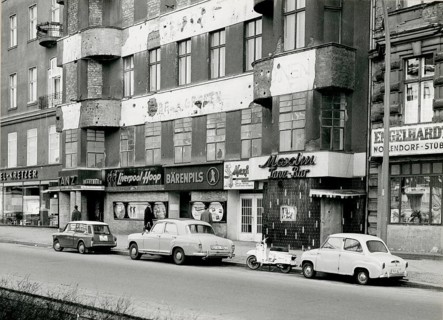 Berlin, Schöneberg, West Berlin, 6 Bülowstr., war-damaged building, nightclub, Maxim, striptease,