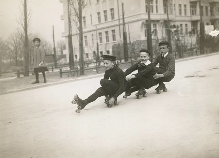 Berlin, roller skating, children, girls, boys, leisure, fun, middle class, Three children riding