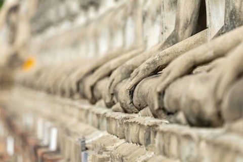 Row of Buddha statues (Bhumispara-mudra, Buddha Gautama at the moment of enlightenment), Great