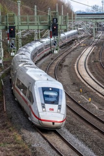 ICE4 train, railway line, 4-track, for local and long-distance traffic between the Rhineland and