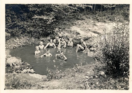 Bathing, swimwear, leisure, summer, girls, boys, children, children sitting in a small landscaped
