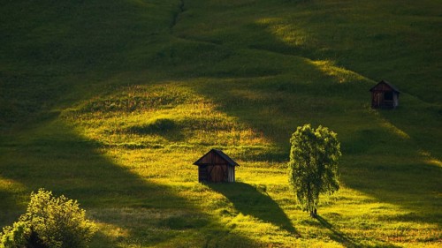 Rain, sunshine, Prague, Bolzano, Dolomites, Italy