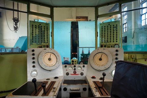 Interior view, wheelhouse, control center, cockpit, winch building, conveyor, reel, company BTH