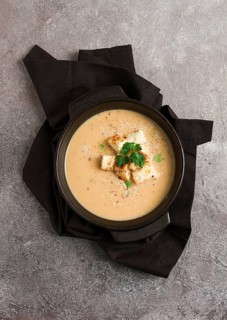 Cream soup, mashed soup, beige, mushroom, onion, cauliflower, vegetarian soup