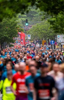 The Essen company run, traditional run, 5 KM running course through the Rüttenscheid district, with