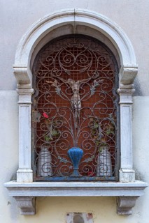 Religious, latticed niche with the Jesus Cross, Venice, Veneto, Italy