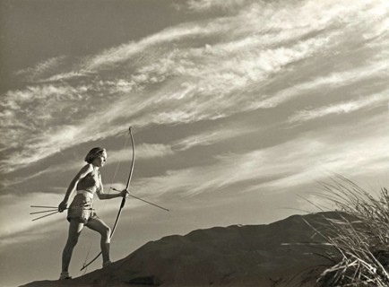 Beach Indians, beach Indians, young woman, dunes, bow and arrow, bathing suit, evening, a woman in