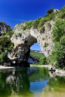 Ardèche river, above it the Pont d'Arc rock gate, Ardèche Gorge, Gorges de l'Ardèche,