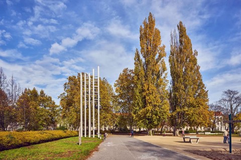 Neue Plantage park, carillon of the garrison church, table tennis table, trees, hedges, path,