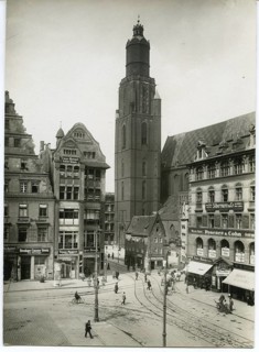 Wroclaw, Silesia, The Ring, Big Market, House to Grab, Elizabeth Church, Wroclaw, Poland,