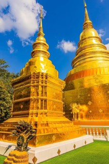 Gilded temple towers, chedi, stupas, in the Wat Phra Singh Buddhist temple complex, Chiang Mai Old