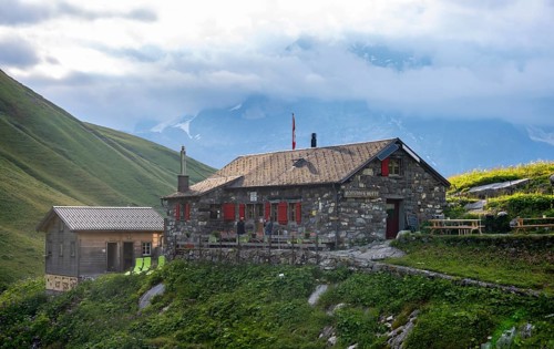 Rotstockhütte mountain hut in front of mountain landscape, Bernese Alps, Bernese Oberland,