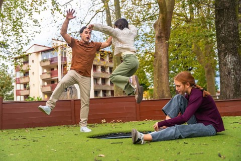 Family members, including a father and his daughters, spending quality leisure time together in an