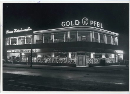 Berlin, Charlottenburg, Tauentzien Str., Gold Pfeil, leather goods, bags, fashion, post-war