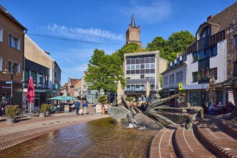 Lohengrin Fountain, Elsa Fountain, Fountain, Sculptor Karl-Henning Seemann, pedestrian zone,