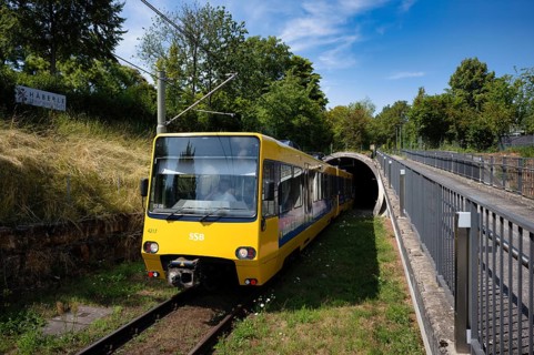 Subway, train, tram, U2, leaving tunnel, SSB, Stuttgart trams, yellow, platform, stop,