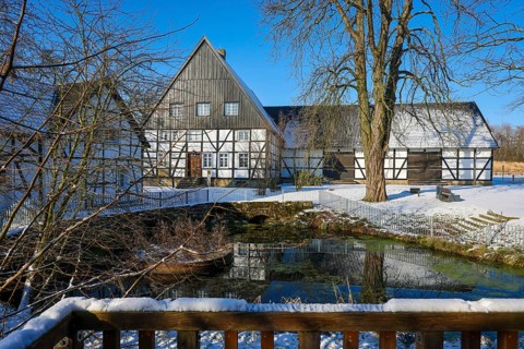 Holzwickede, Ruhr area, North Rhine-Westphalia, Germany, Winter with snow in the Ruhr area, Emscher