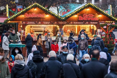 Essen, North Rhine-Westphalia, Germany - Christmas market in Essen in times of the corona pandemic
