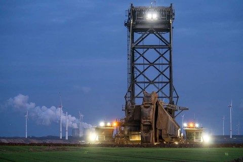 Edge of the Garzweiler II open-cast lignite mine, at the village of Lützerath, the last village to