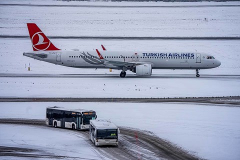 The onset of winter in North Rhine-Westphalia, flight operations are maintained at Düsseldorf