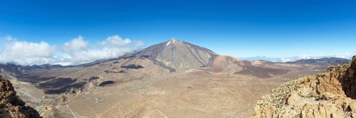 Panorama during the ascent to Alto de Guajara, 2715m, to the bizarrely shaped rock formations of