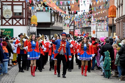 Marching band on the carnival parade, Kappelrodeck, Ortenaukreis, Baden-Württemberg, Germany