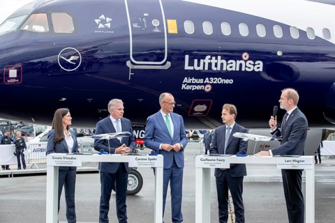 Grazia Vittadini (CTO of the Lufthansa Group), Carsten Spohr (CEO of the Lufthansa Group),