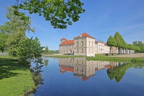 Renaissance castle built in 1566 with reflection in the Rhine, castle, Rheinsberg, Ruppiner