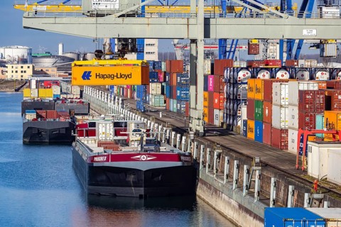 The port of Mannheim is one of the most important inland ports in Europe. The harbor basins stretch