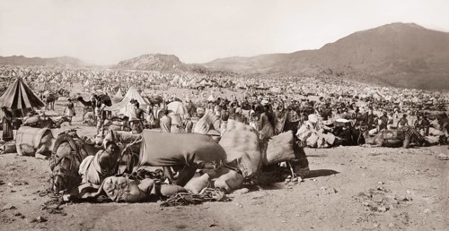Pilgrims at Mount Arafat, east of Mecca, Saudi Arabia during the Hajj, 19th century