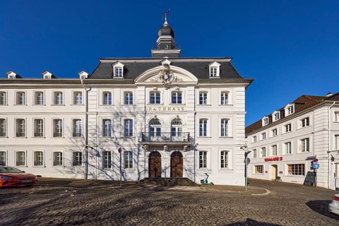 Historic town hall, entrance, staircase, balcony, architect Friedrich Joachim Stengel, baroque