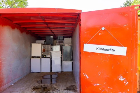 Pilot project on waste prevention and reuse launched. Reuse instead of throwing away: From June