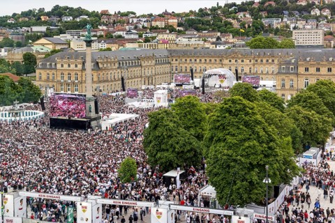 Public viewing on the Schlossplatz with 35, 000 spectators. They cheer the 4:2 victory of their VfB