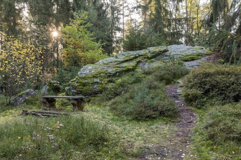Schwarzer Stein rock formation with Versteinerter Mönch rock formation east of Grünbach in