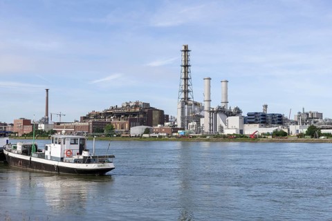 BASF, Lugwigshafen am Rhein, industrial area, ship, Mannheim, Baden-Württemberg, Germany
