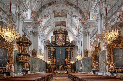 Interior of the parish church of the Assumption of Mary, on the left and right are fasting hangings