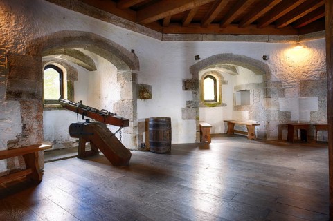 Interior view, cannons in Tudor Gun Tower, Donjon, residential defence tower, defensive tower, St