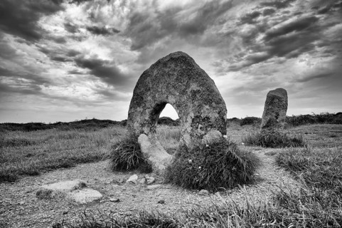 Megalithic formation Mên-an-tol, Lochstein, menhir, also Crick Stone or Devil's Eye, Morvah,