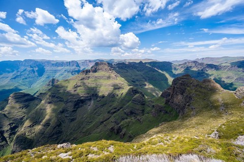Mountain landscape of the Cathedral Range, view from the summit of Cathedral Peak or Cathedralpiek