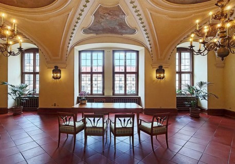 Palace chapel, historic rooms in the city palace, today town hall, also used as a wedding room,