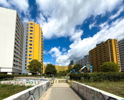 Playgrounds and skyscrapers in the Märkisches Viertel social housing development in the north of