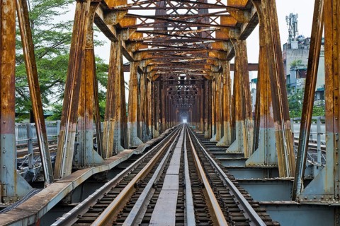Long Bien railway bridge across the Red River, Hanoi, Ha Noi province, Vietnam