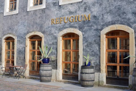 Wirtshaus Refugium, Façade, Pirna, Saxon Switzerland-Eastern Ore Mountains, Saxony, Germany